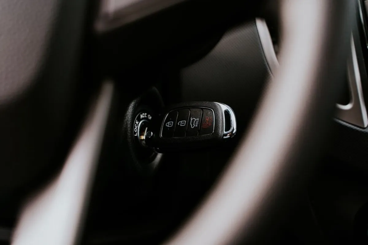 Programmation électronique d'une clé de secours voiture à Gonesse